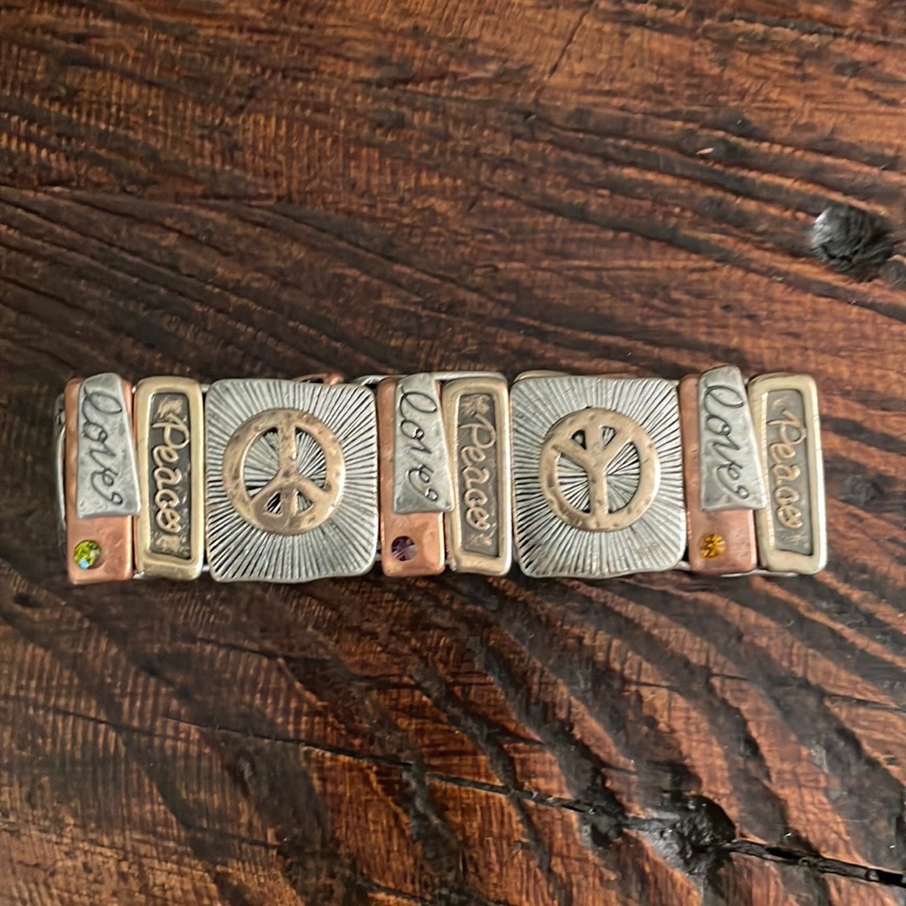 Bracelet